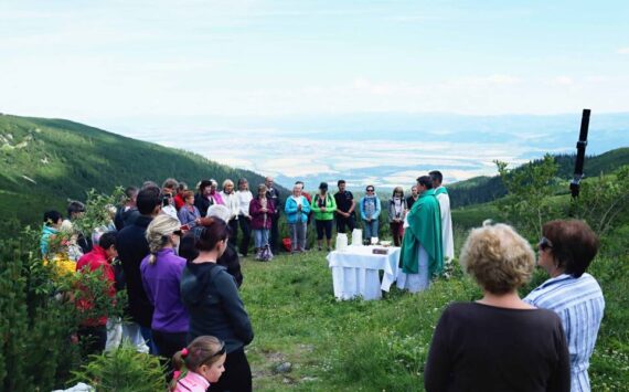 Svätá omša pri Sliezskom dome 2016